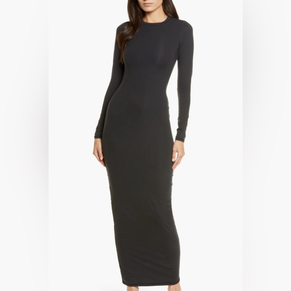 Fits Everybody Long Sleeve Crewneck Dress